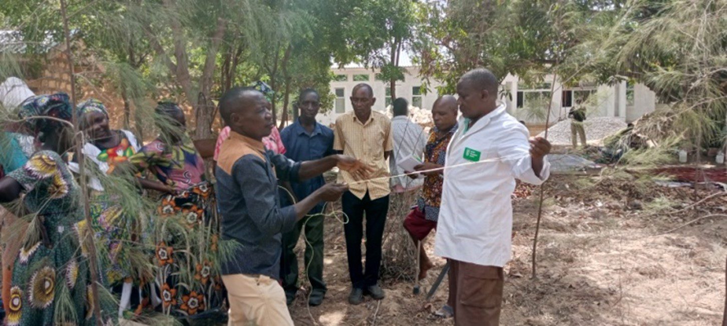 Kenyan parents at a farming techniques training